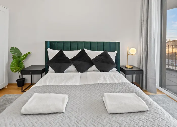 דירה 1 Or 2br I Balcony I 15 Min Airport I 20 Min Center
