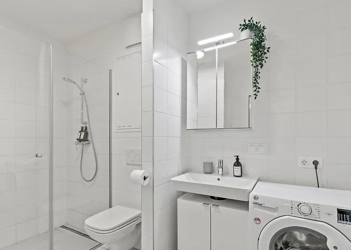 דירה 1 Or 2br I Balcony I 15 Min Airport I 20 Min Center *