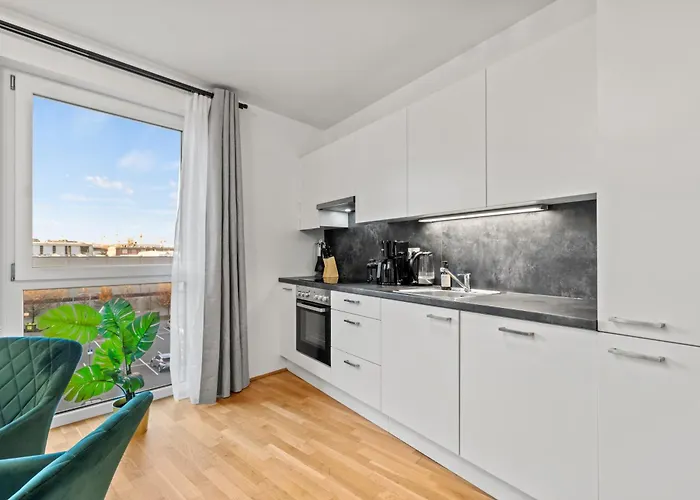 1 Or 2br I Balcony I 15 Min Airport I 20 Min Center דירה וינה