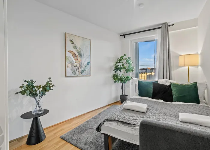 1 Or 2br I Balcony I 15 Min Airport I 20 Min Center דירה וינה