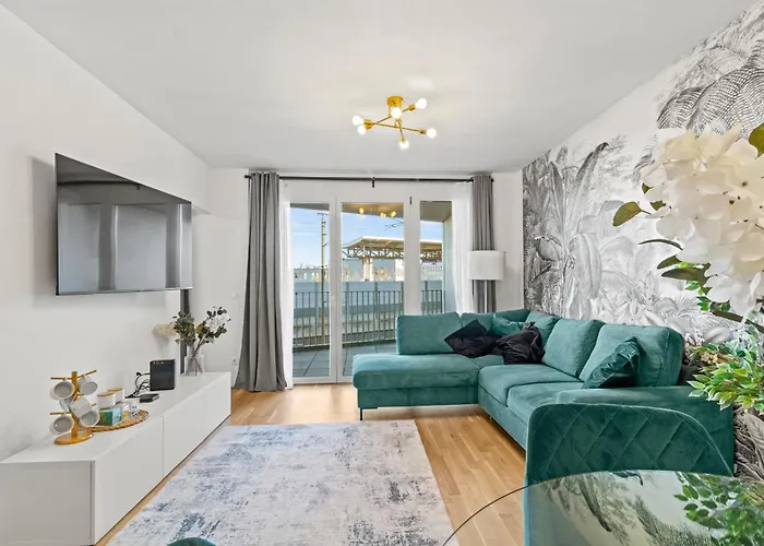 דירה 1 Or 2br I Balcony I 15 Min Airport I 20 Min Center *